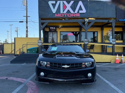 Used 2013 Chevrolet Camaro LT RWD image 2