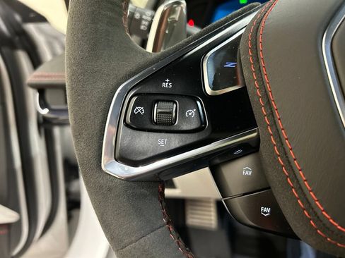 Used 2023 Chevrolet Corvette Stingray Premium Conv w/ Z51 Performance Package RWD image 19
