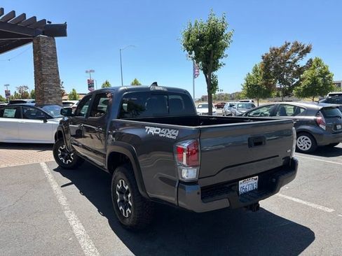 Certified 2023 Toyota Tacoma TRD Off-Road w/ Technology Package AWD/4WD image 17