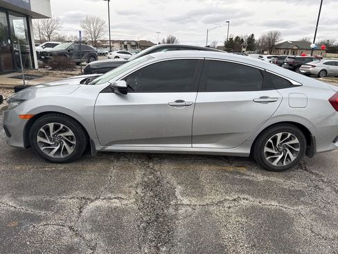 Used 2018 Honda Civic EX image 1