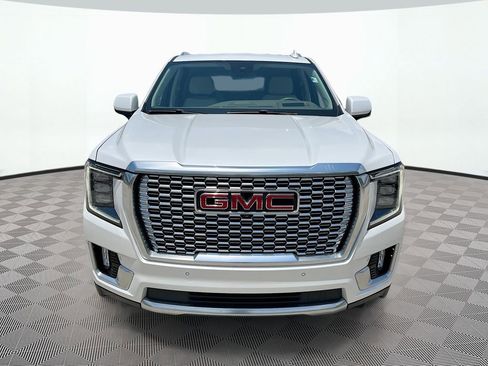 Used 2024 GMC Yukon XL Denali w/ Denali Reserve Package AWD/4WD image 2