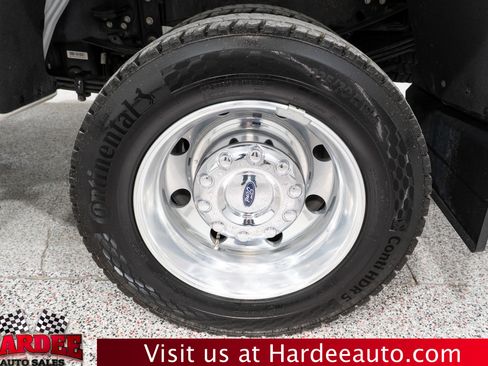 Used 2025 Ford F450 Platinum w/ Platinum Plus Package image 10