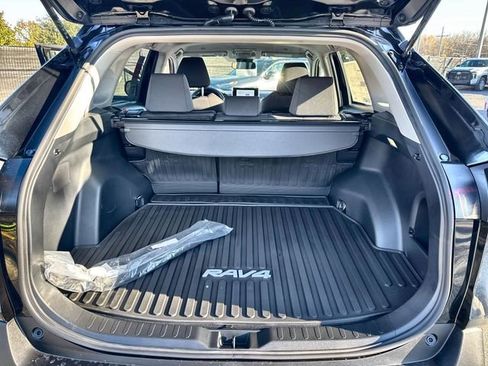 New 2025 Toyota RAV4 XLE image 31