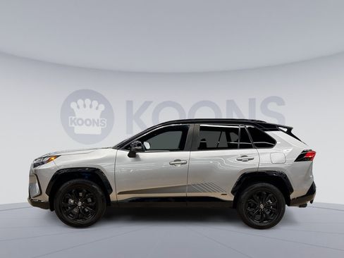 Used 2023 Toyota RAV4 XSE AWD/4WD image 7