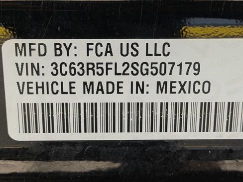 Used 2025 RAM 2500 Laramie AWD/4WD image 35