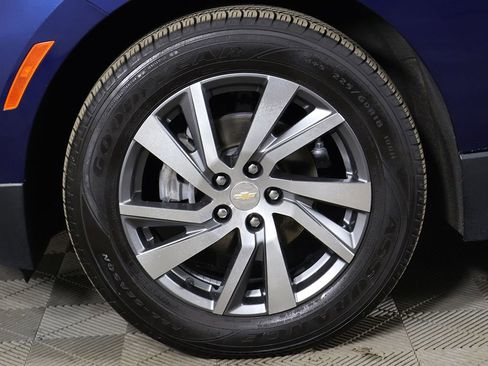 Used 2023 Chevrolet Equinox Premier FWD image 21