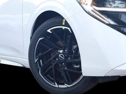 New 2026 Nissan Sentra SR FWD image 3