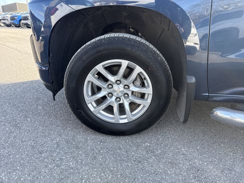 Used 2019 Chevrolet Silverado 1500 Custom Trail Boss w/ Custom Convenience Package image 11