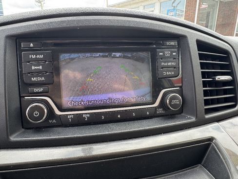 Used 2015 Nissan Quest SV image 24