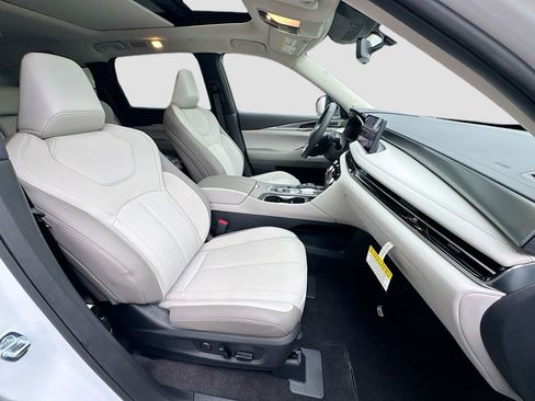 New 2027 INFINITI QX60 Luxe w/ Cargo Package FWD image 31