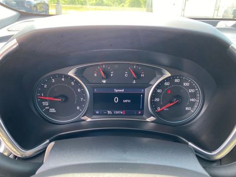 Used 2023 Chevrolet Equinox Premier AWD/4WD image 16