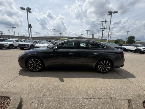Certified 2023 Hyundai Sonata Limited FWD image 10
