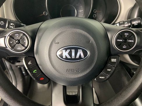 Used 2017 Kia Soul image 26