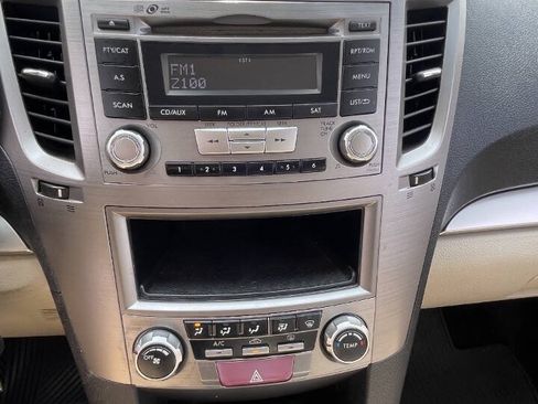 Used 2013 Subaru Outback 2.5i AWD/4WD image 29