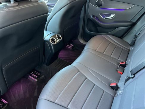 Used 2021 Mercedes-Benz GLC 300 w/ Premium Package image 4