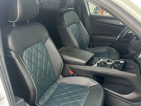 Used 2024 Volkswagen Atlas Cross Sport SEL Premium R-Line image 19