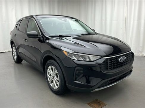 Used 2023 Ford Escape Active w/ Tech Pack #1 image 2