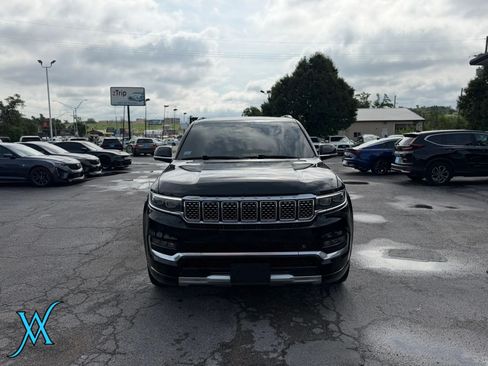 Used 2022 Jeep Grand Wagoneer Series II w/ Convenience Group III AWD/4WD image 2