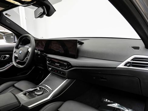 Used 2025 BMW 330i Sedan w/ Convenience Package image 17