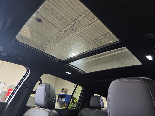 Used 2026 Chevrolet Traverse High Country w/ LPO, Floor Liner Package AWD/4WD image 32