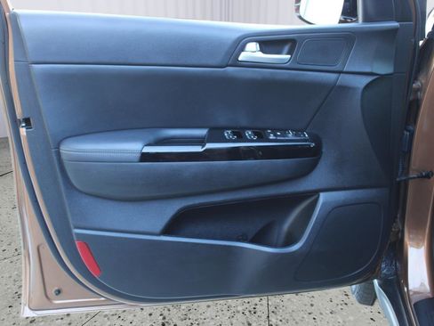 Used 2021 Kia Sportage EX image 43