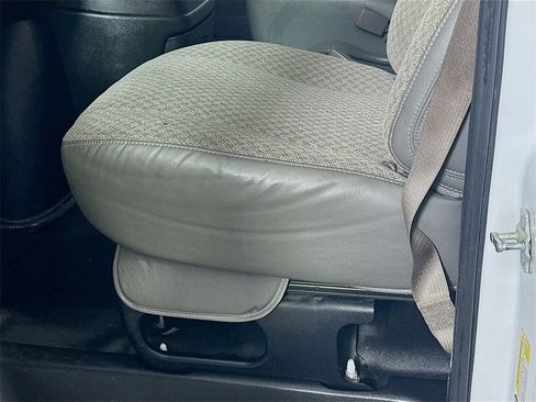 Used 2021 Chevrolet Express 2500 w/ Driver Convenience Package image 22