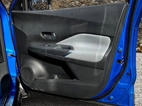 Used 2023 Nissan Kicks SR w/ SR Premium Package image 20