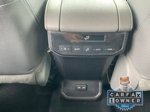 Used 2022 Toyota Highlander LE image 16