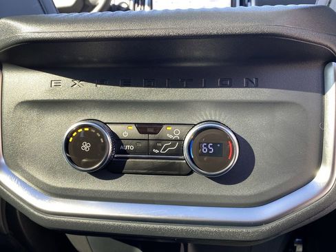 New 2025 Ford Expedition Max Active image 44