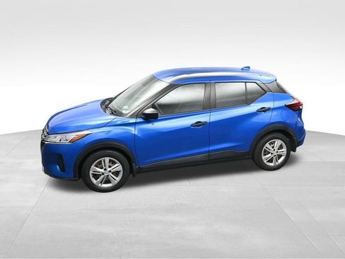 Used 2022 Nissan Kicks S FWD image 19