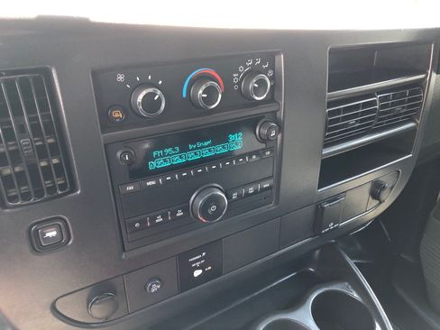 Used 2025 GMC Savana 2500 w/ Driver Convenience Package RWD image 27