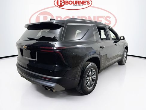 Used 2024 Chevrolet Traverse LT AWD/4WD image 9