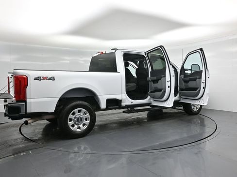 Certified 2024 Ford F250 XLT image 6