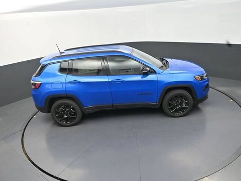 New 2026 Jeep Compass Latitude AWD/4WD image 18