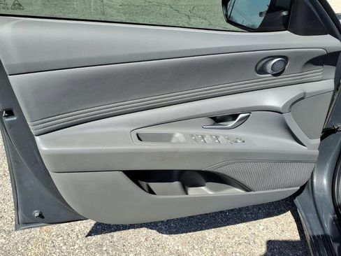 Used 2024 Hyundai Elantra SEL w/ Convenience Package FWD image 9