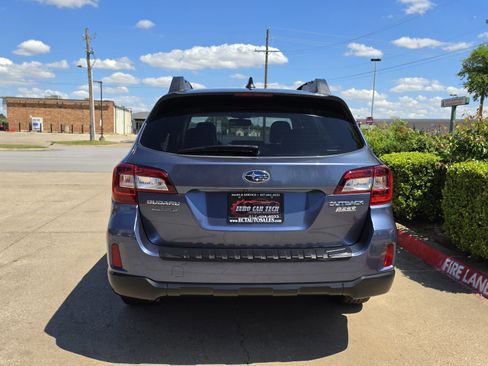 Used 2017 Subaru Outback 2.5i Limited image 4
