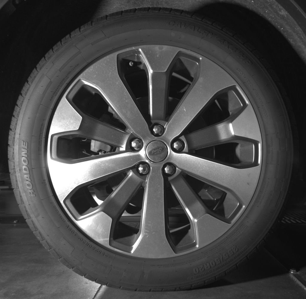 Used 2022 Ford Explorer XLT w/ Equipment Group 202A AWD/4WD image 18
