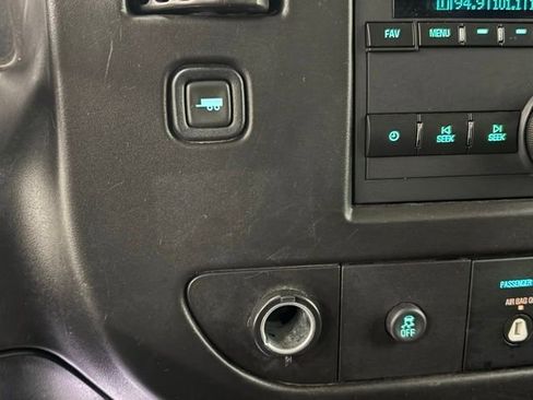 Used 2022 GMC Savana 2500 w/ Driver Convenience Package image 23