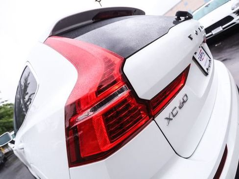 Used 2020 Volvo XC60 T5 Momentum AWD/4WD image 15