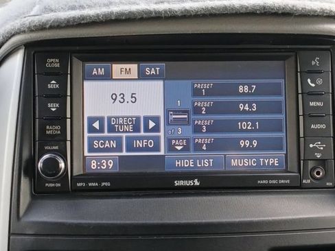 Used 2008 Dodge Grand Caravan SXT w/ Entertainment Group 2 FWD image 8