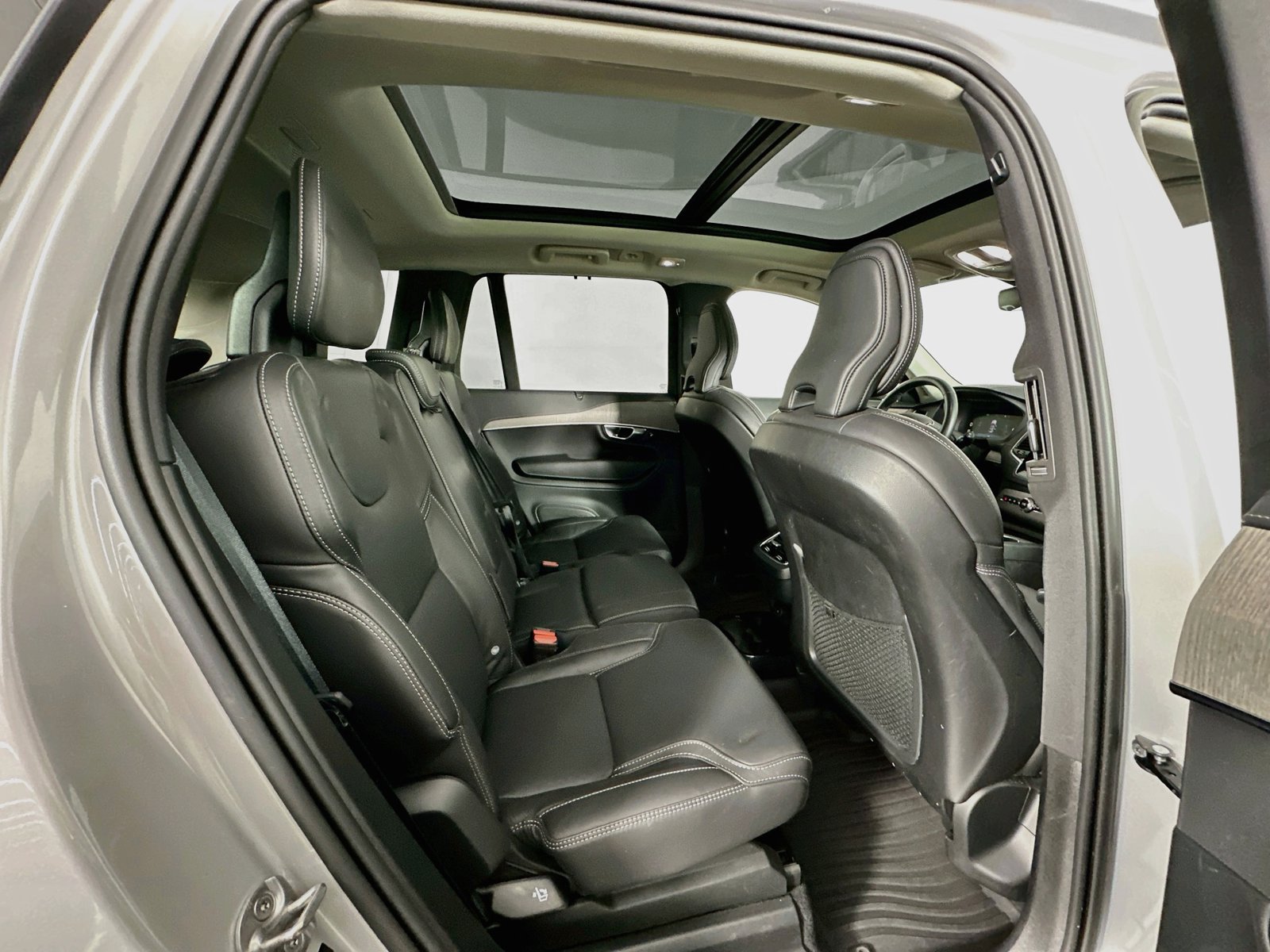 Used 2023 Volvo XC90 B6 Ultimate w/ Protection Package Premier AWD/4WD image 30