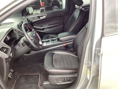 Certified 2024 Ford Edge ST-Line AWD/4WD image 5