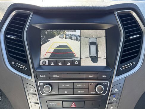 Used 2019 Hyundai Santa Fe XL image 29