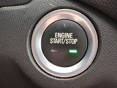 Used 2023 Chevrolet Equinox Premier AWD/4WD image 22