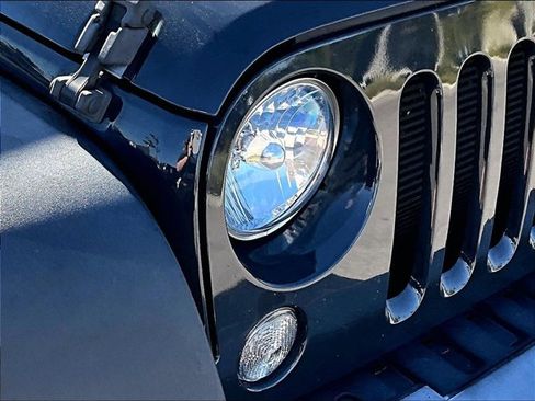 Used 2018 Jeep Wrangler Unlimited Sport S image 28