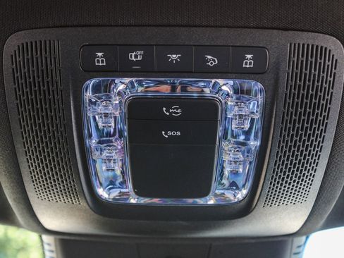 Certified 2025 Mercedes-Benz GLB 250 image 17