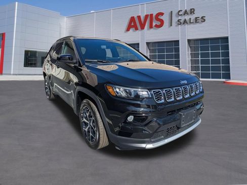 Used 2025 Jeep Compass Limited AWD/4WD image 3