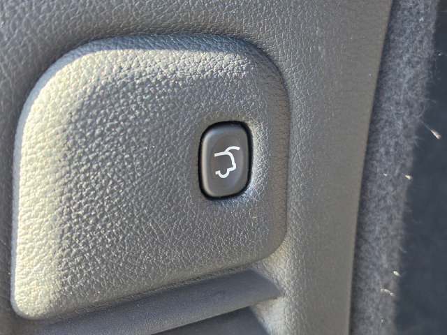 Used 2023 Dodge Durango R/T RWD image 16