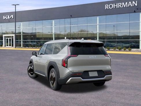 New 2026 Kia EV9 Wind image 4