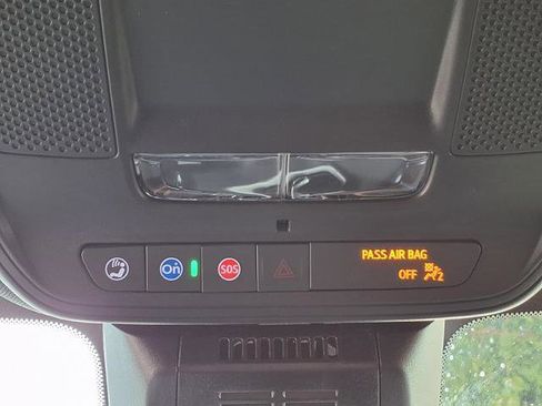 Used 2026 Chevrolet Equinox LT w/ Safety and Technology Package AWD/4WD image 17